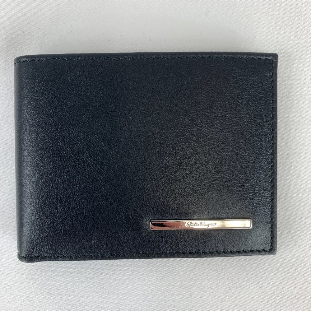 Salvatore Ferragamo Bi-fold Wallet in Black NEW IN BOX - Picture 1 of 7